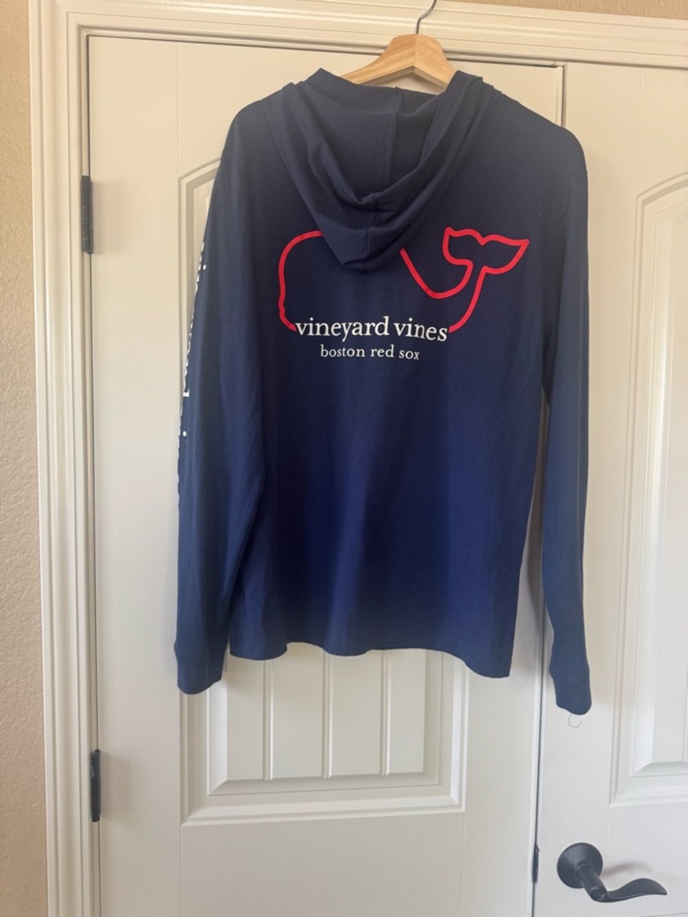 Vineyard Vines Navy Hoodie Boston Red Sox with Red Whale Logo size small